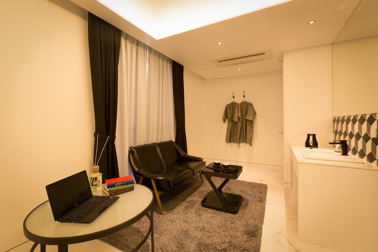 Trang Blue Hotel Сеул Экстерьер фото