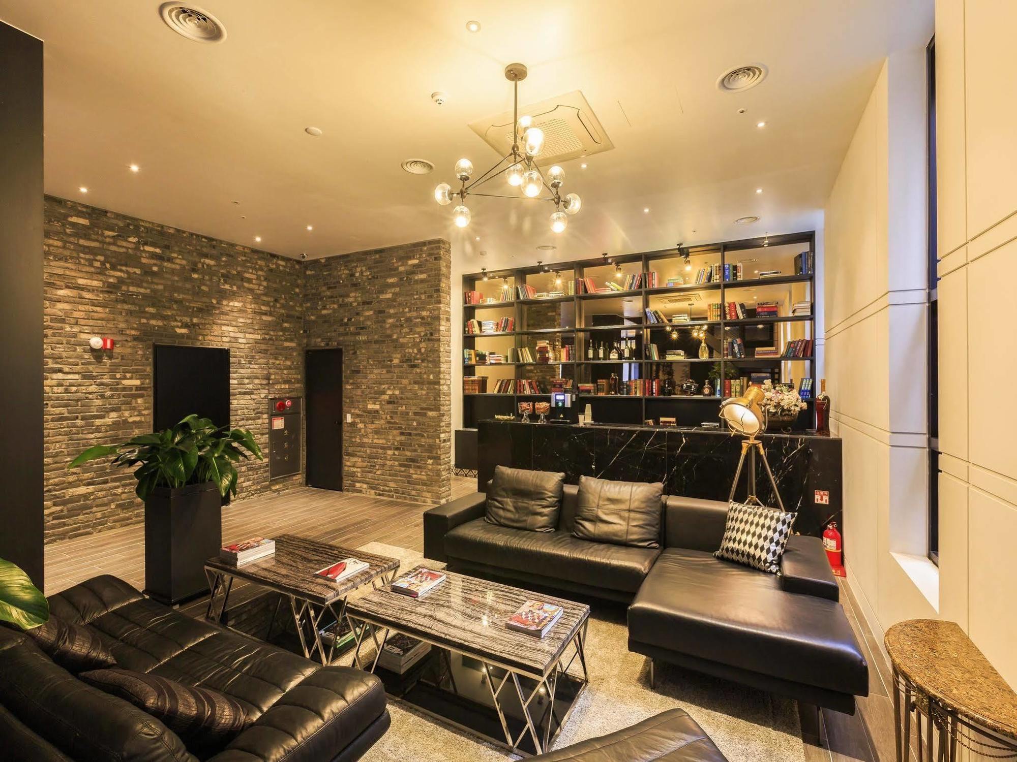 Trang Blue Hotel Сеул Экстерьер фото