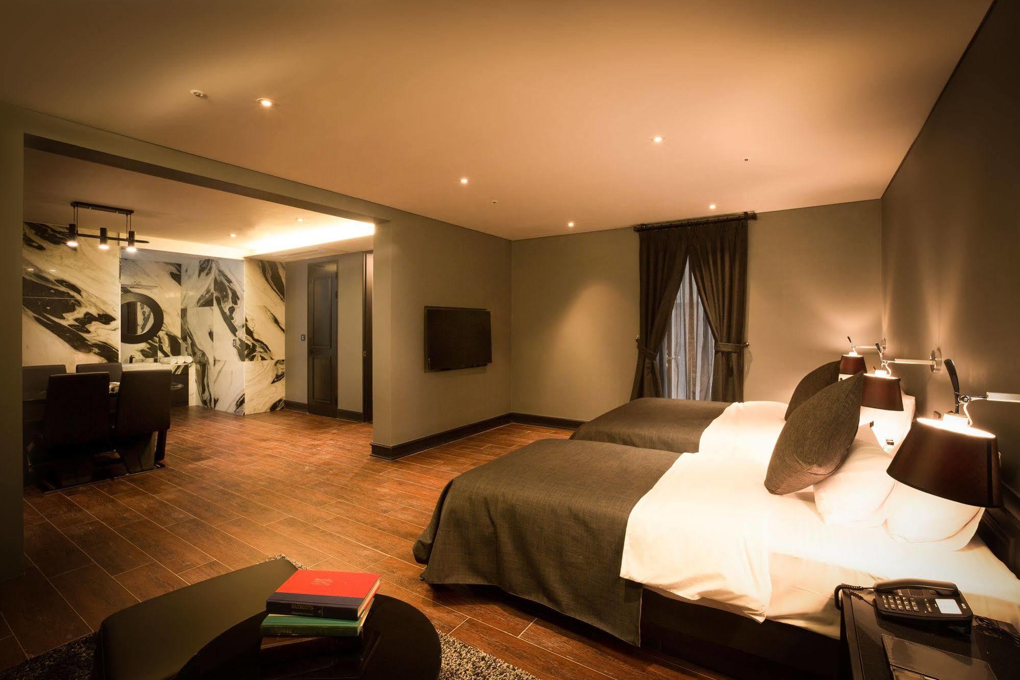 Trang Blue Hotel Сеул Экстерьер фото