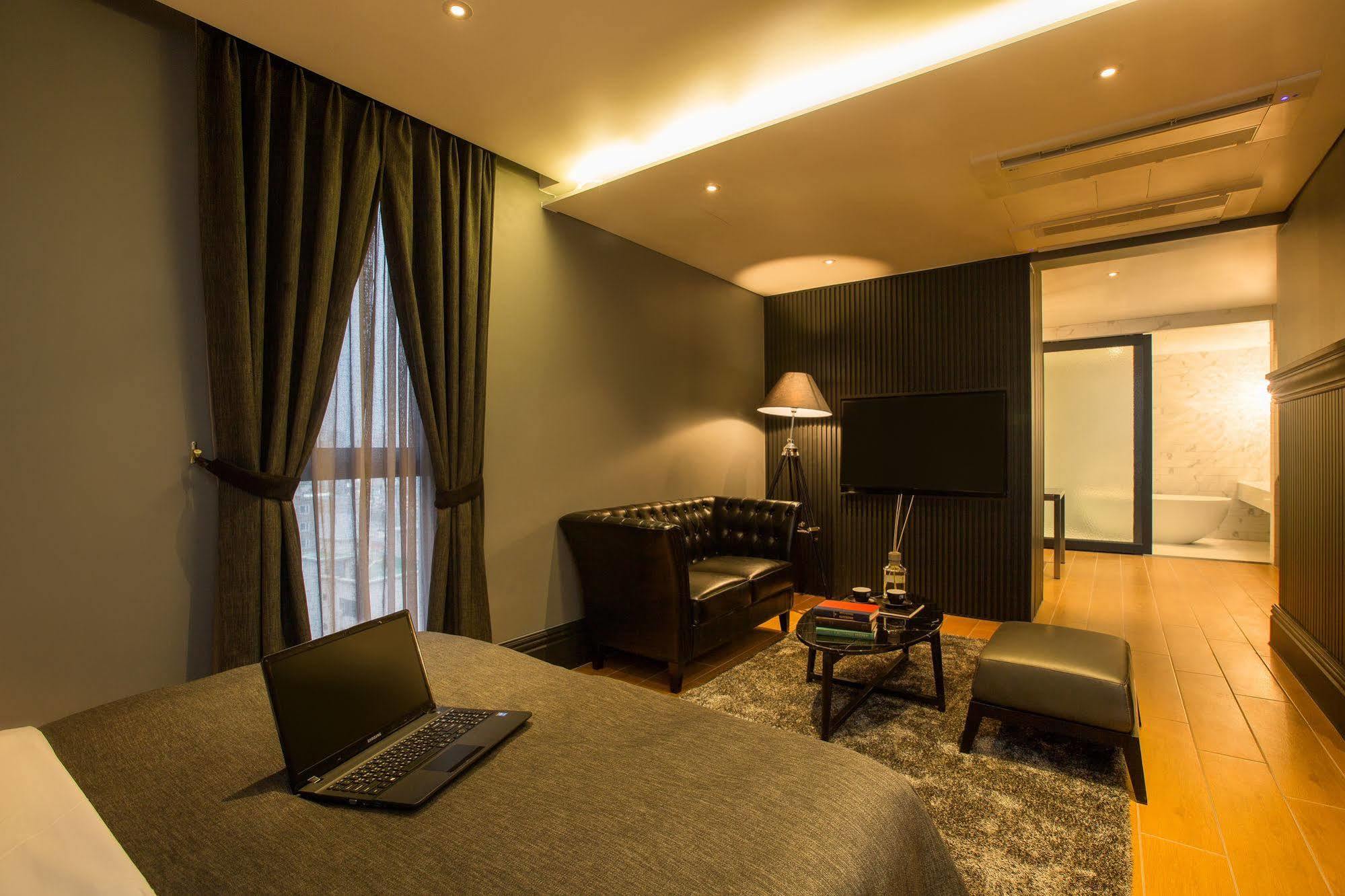 Trang Blue Hotel Сеул Экстерьер фото