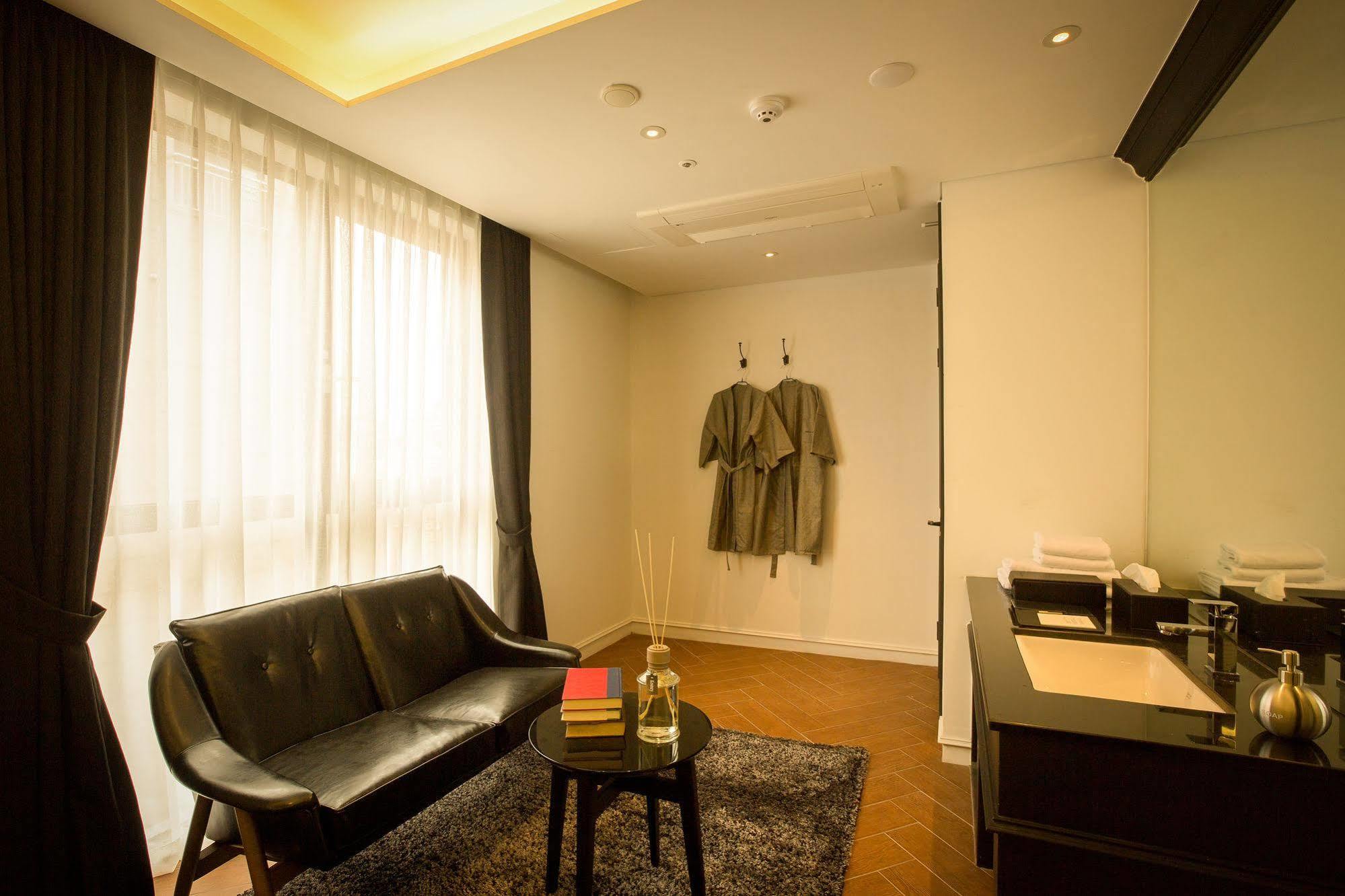 Trang Blue Hotel Сеул Экстерьер фото